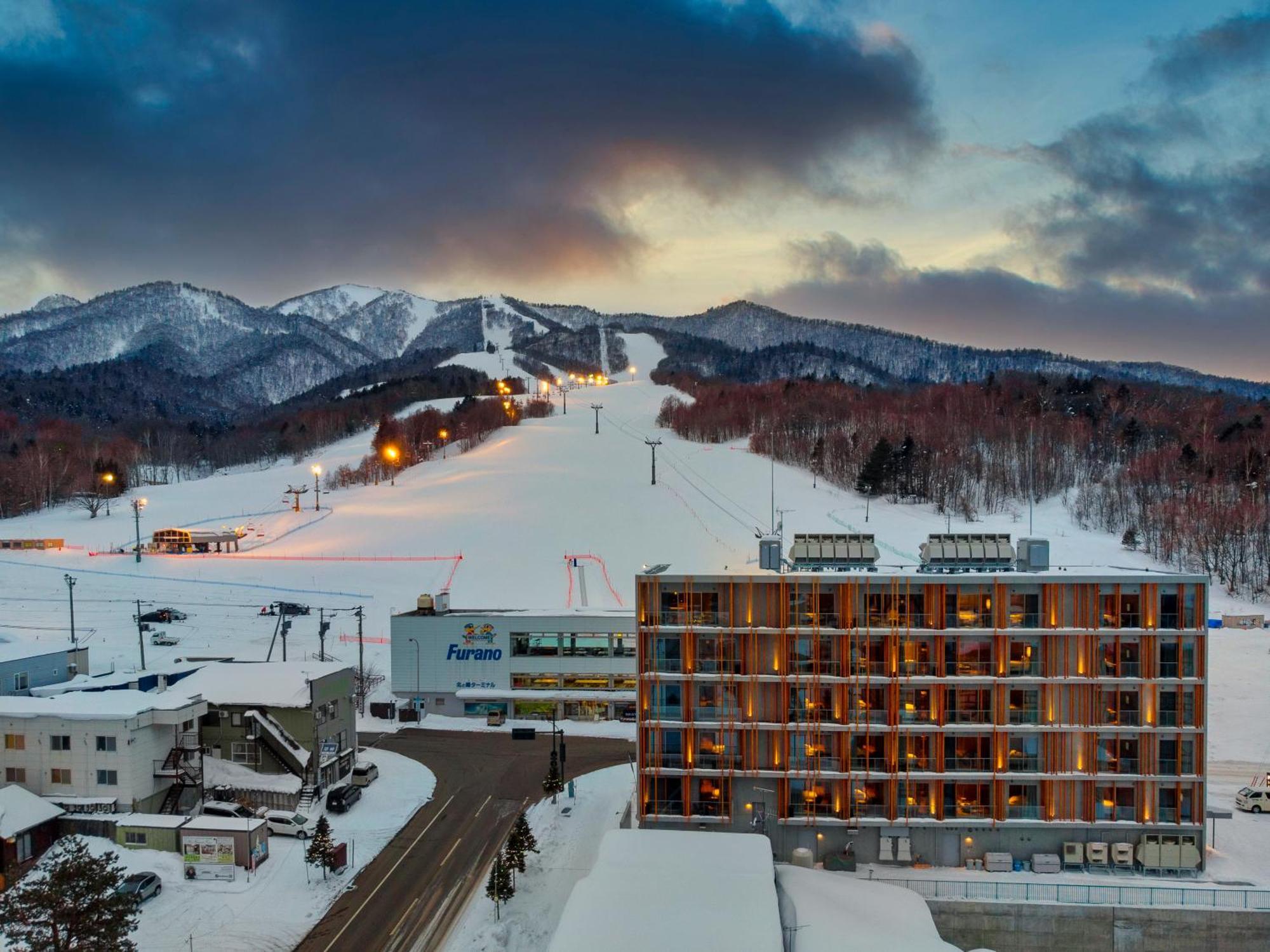 Fenix Furano Aparthotel Exterior photo